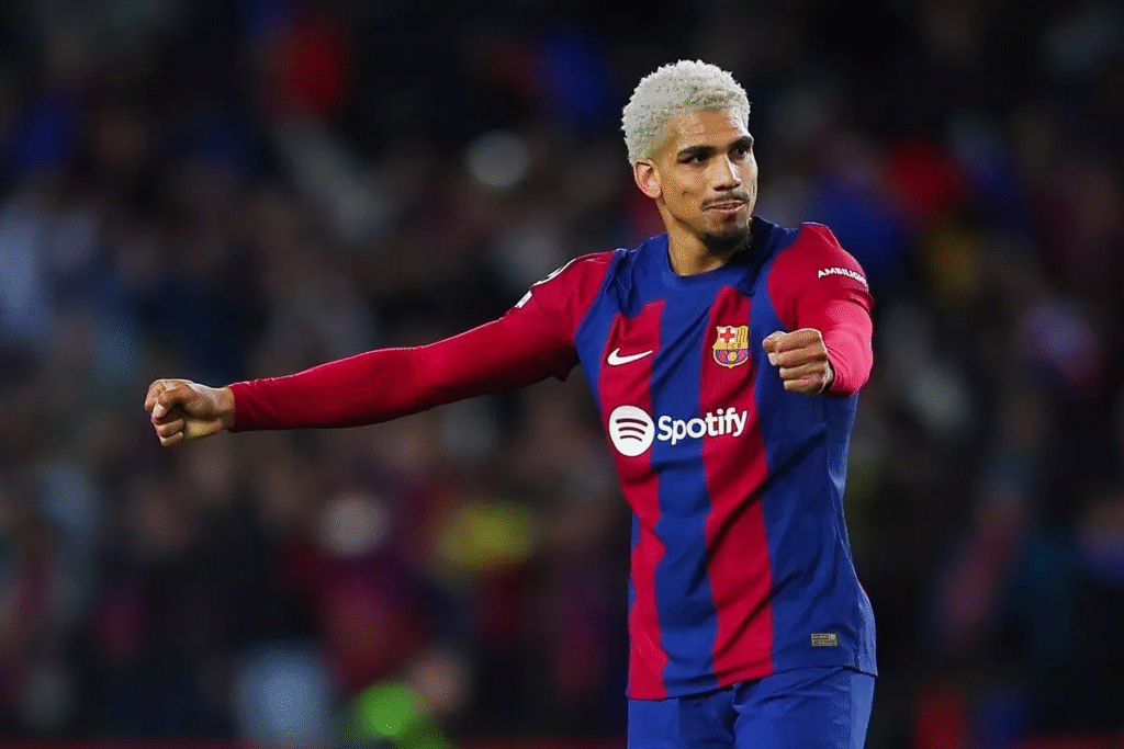 Milagre em Barcelona! Zagueiro Araujo marca aos 48 do 2º tempo e salva o time de vexame.